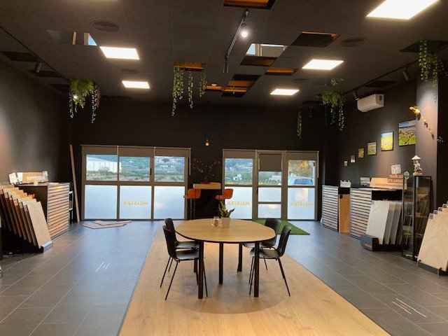 Vista general de MEISTER Boutique Plus Málaga